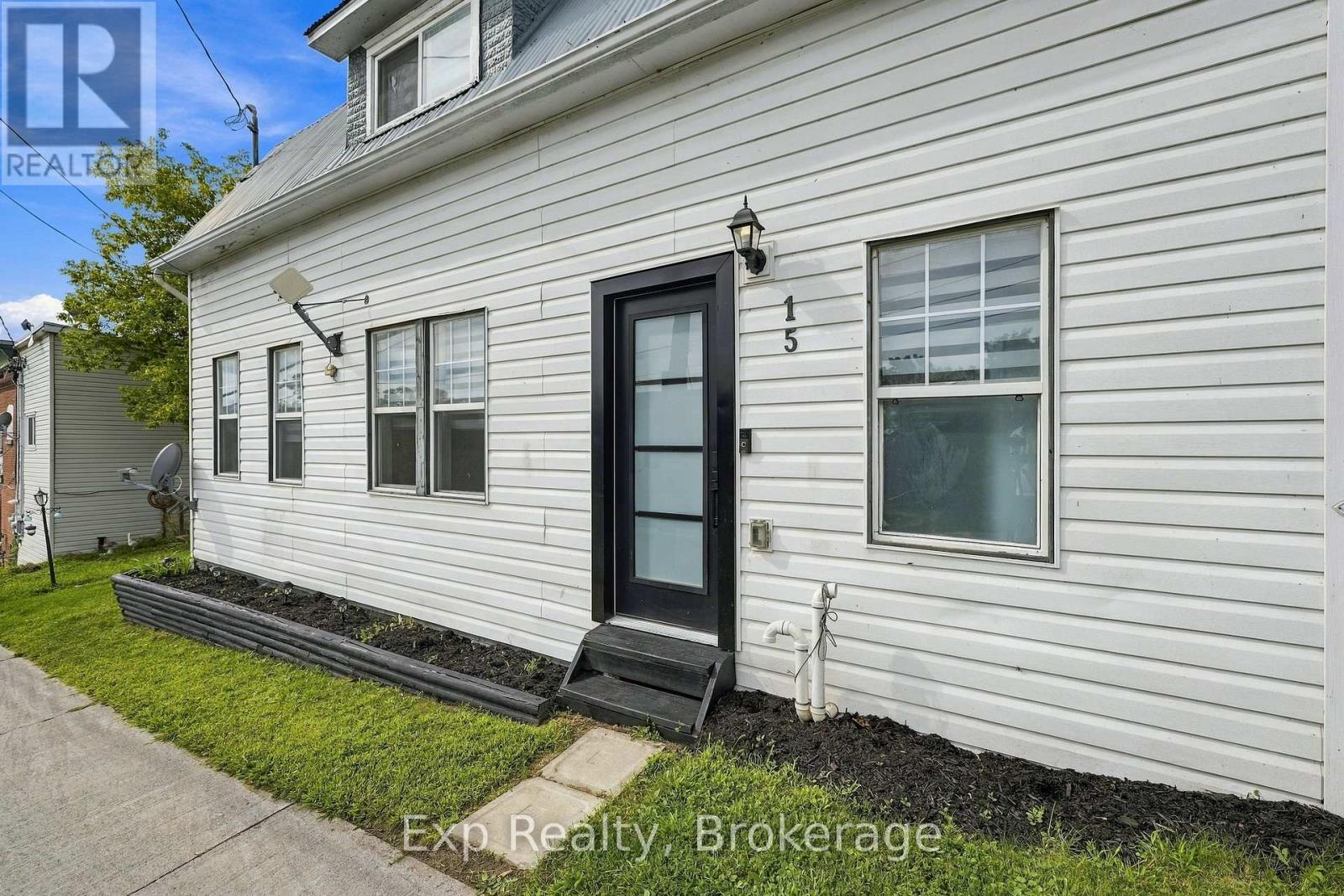 15 MADOC STREET - 4