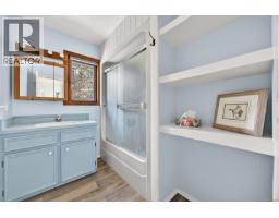 140 Quarry Dr, Salt Spring, BC V8K1J1 Photo 16