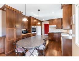 Living room - 10145 Brentwood Drive, Little Mountain, Chilliwack, BC V2P6G5 Photo 10