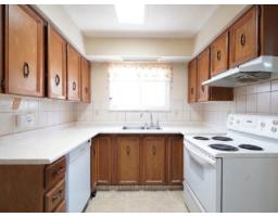 13870 Laurel Drive, Surrey, BC V3T1A9 Photo 9