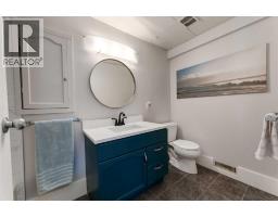 775 Strathcona Drive Sw, Calgary, AB T3H1N8 Photo 41