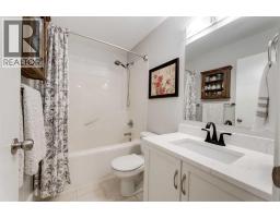 775 Strathcona Drive Sw, Calgary, AB T3H1N8 Photo 32
