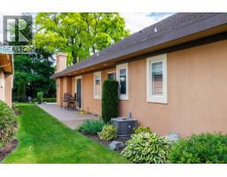 2368 Abbott Street Unit# 4, Kelowna, BC V1Y9G7 Photo 40