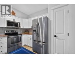 Kitchen - 2551 Shoreline Drive Unit# 208, Lake Country, BC V1V2P2 Photo 6