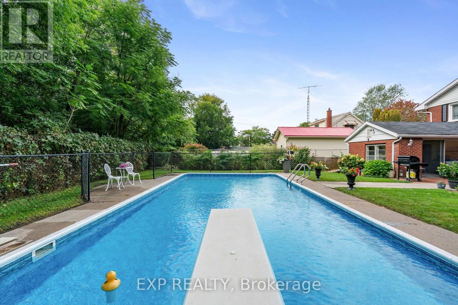 361 CHURCHILL ROAD E - Image 28