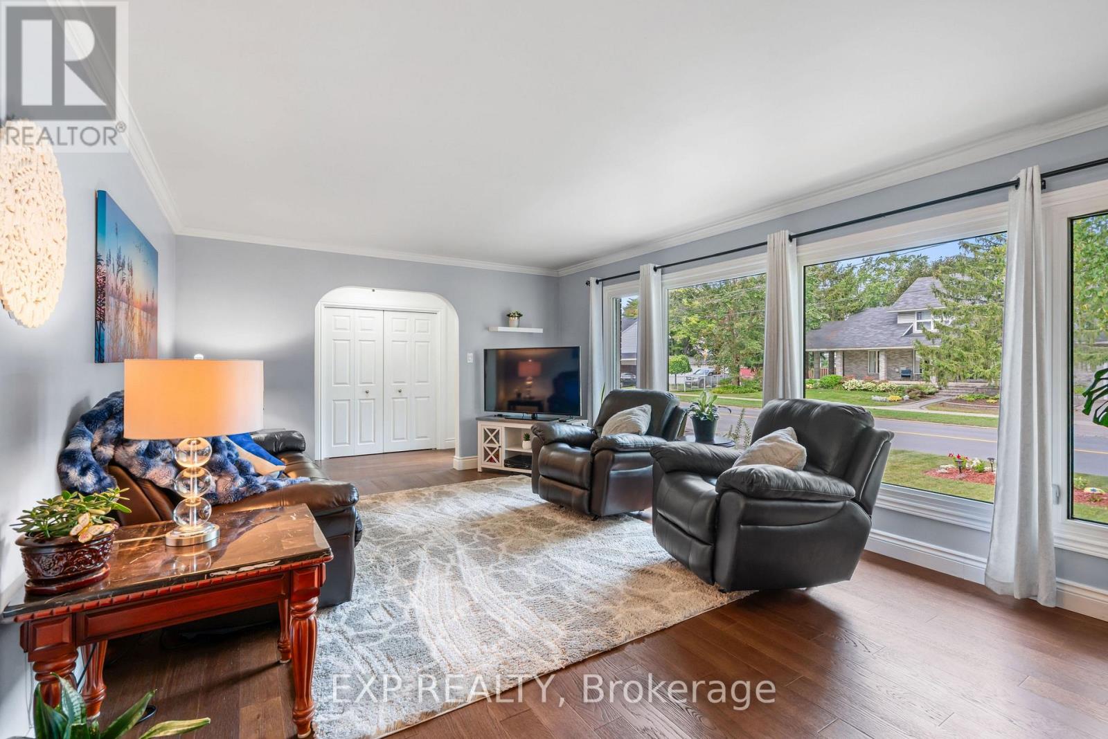 361 CHURCHILL ROAD E - 7