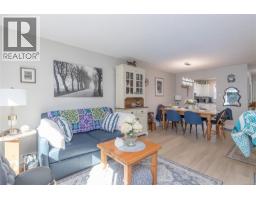 Dining room - 8 3350 Island Hwy W, Qualicum Beach, BC V9K2S2 Photo 9