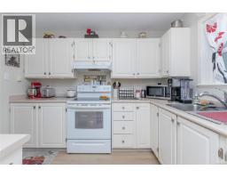 8 3350 Island Hwy W, Qualicum Beach, BC V9K2S2 Photo 12