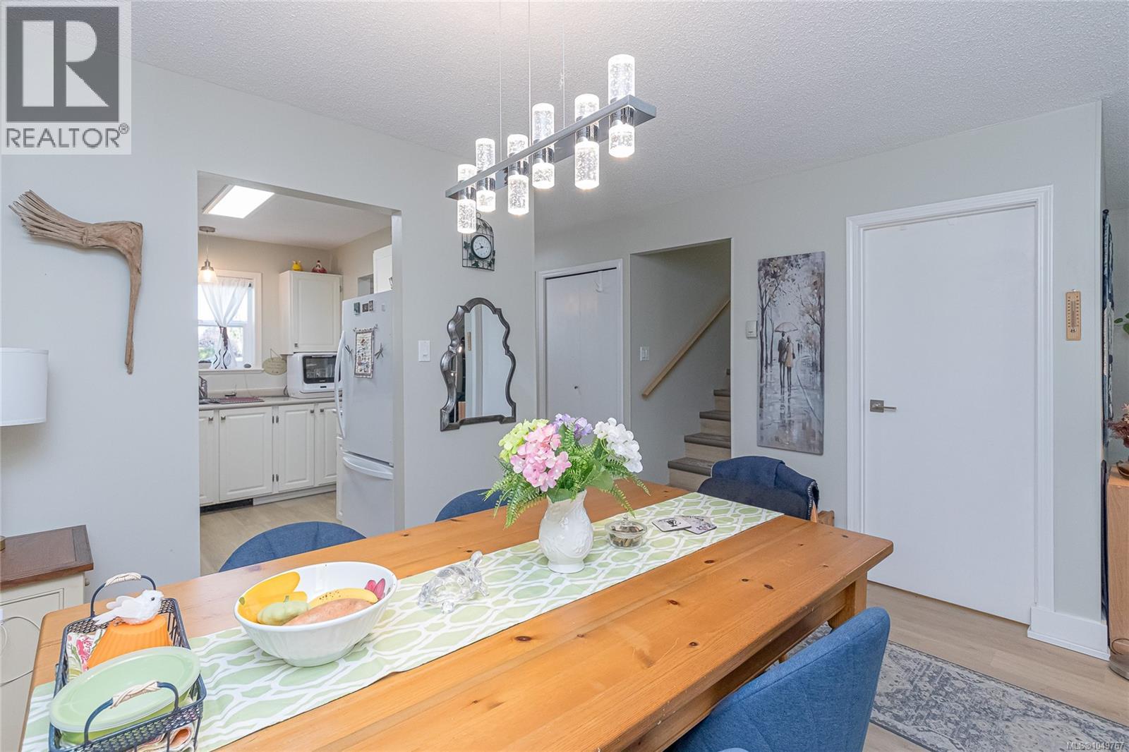 #8 3350 Island Hwy W - 11