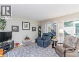 Bedroom - 8 3350 Island Hwy W, Qualicum Beach, BC V9K2S2 Photo 7