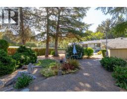 8 3350 Island Hwy W, Qualicum Beach, BC V9K2S2 Photo 33