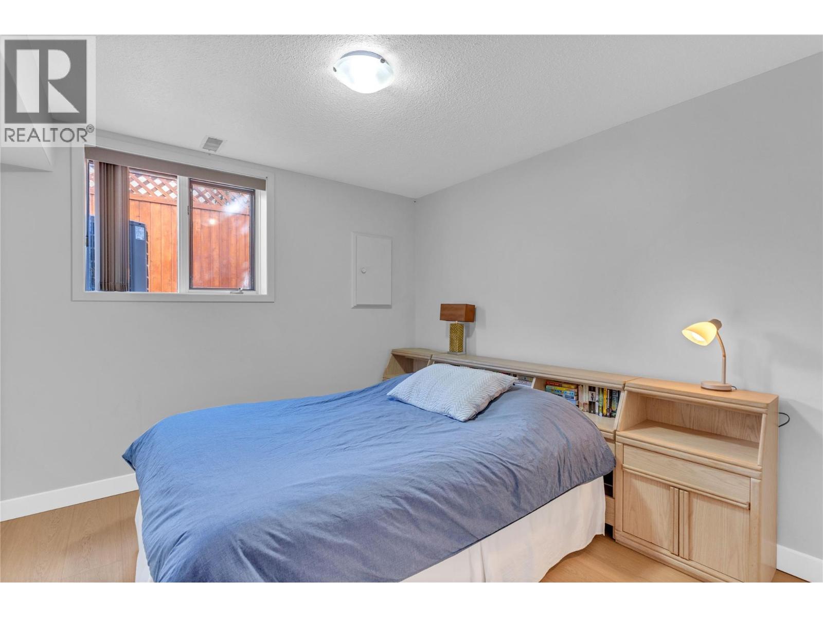 2245 Thacker Drive - Image 36