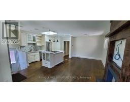 118 Parkhurst Boulevard, Toronto, ON M4G2E7 Photo 6