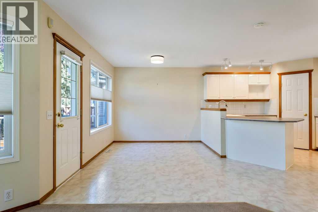 472 Douglas Glen Point SE - 16