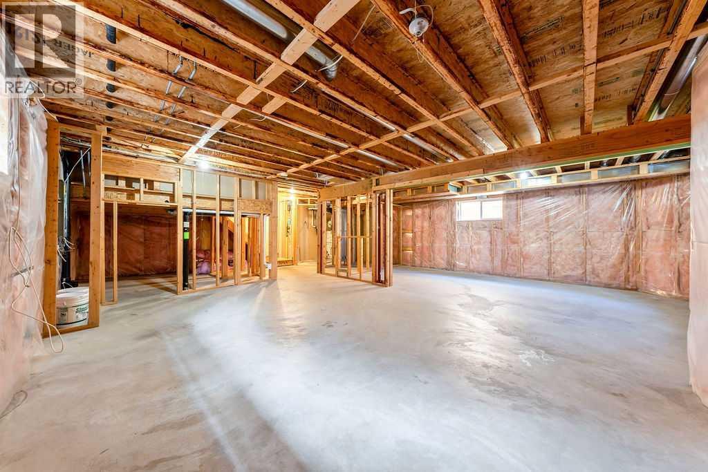 472 Douglas Glen Point SE - 36