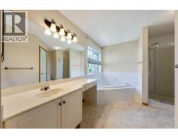 472 Douglas Glen Point Se, Calgary, AB T2Z3G4 Photo 34
