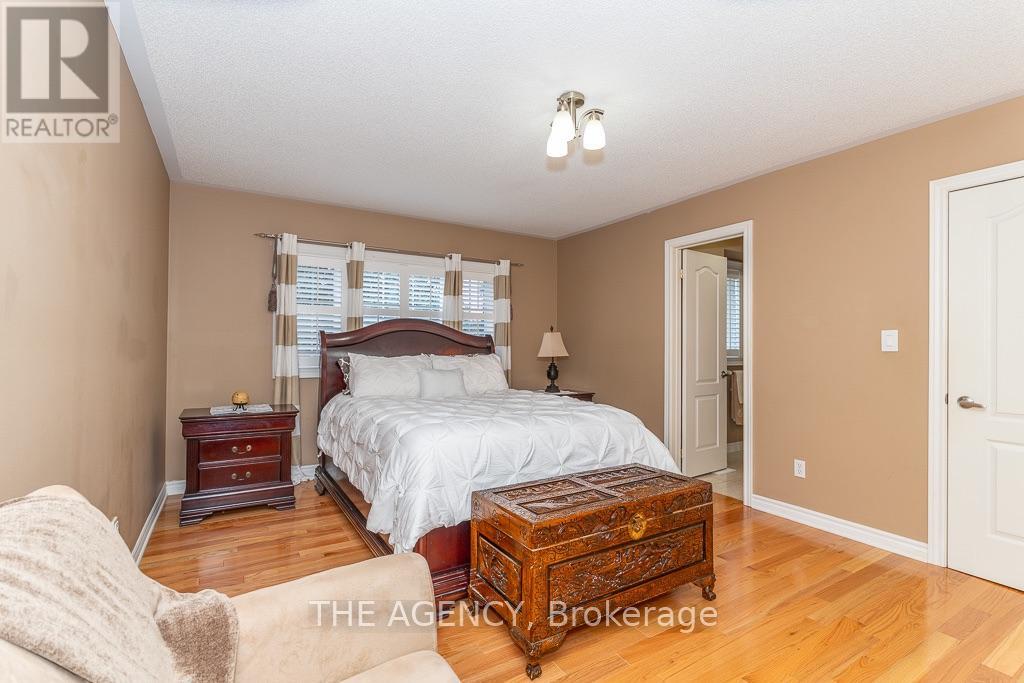 54 THAMES DRIVE - 20