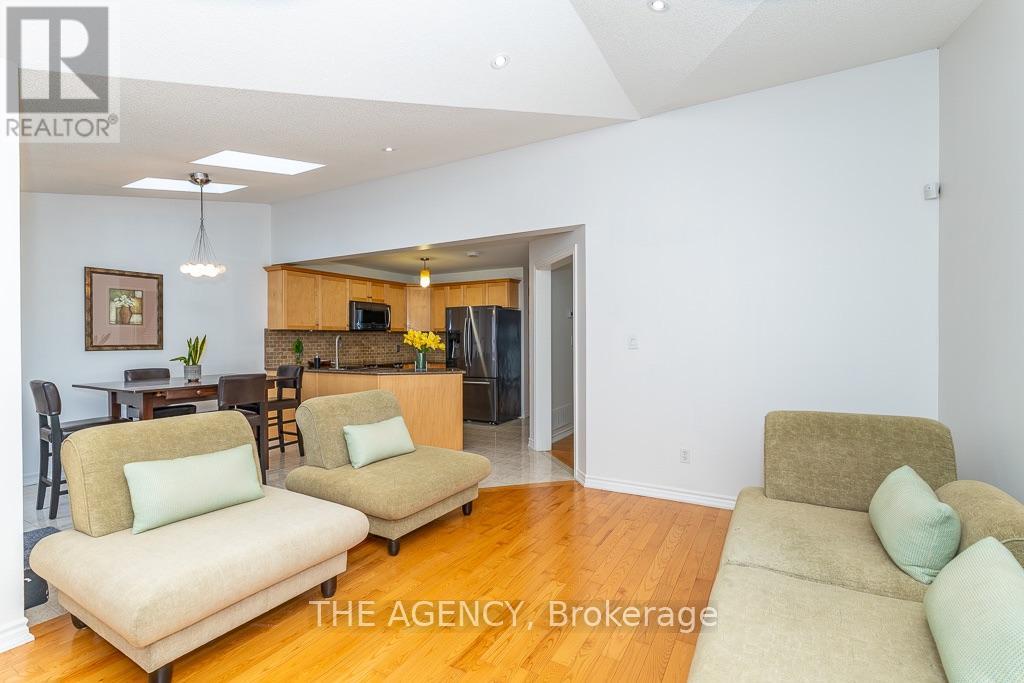 54 THAMES DRIVE - 26