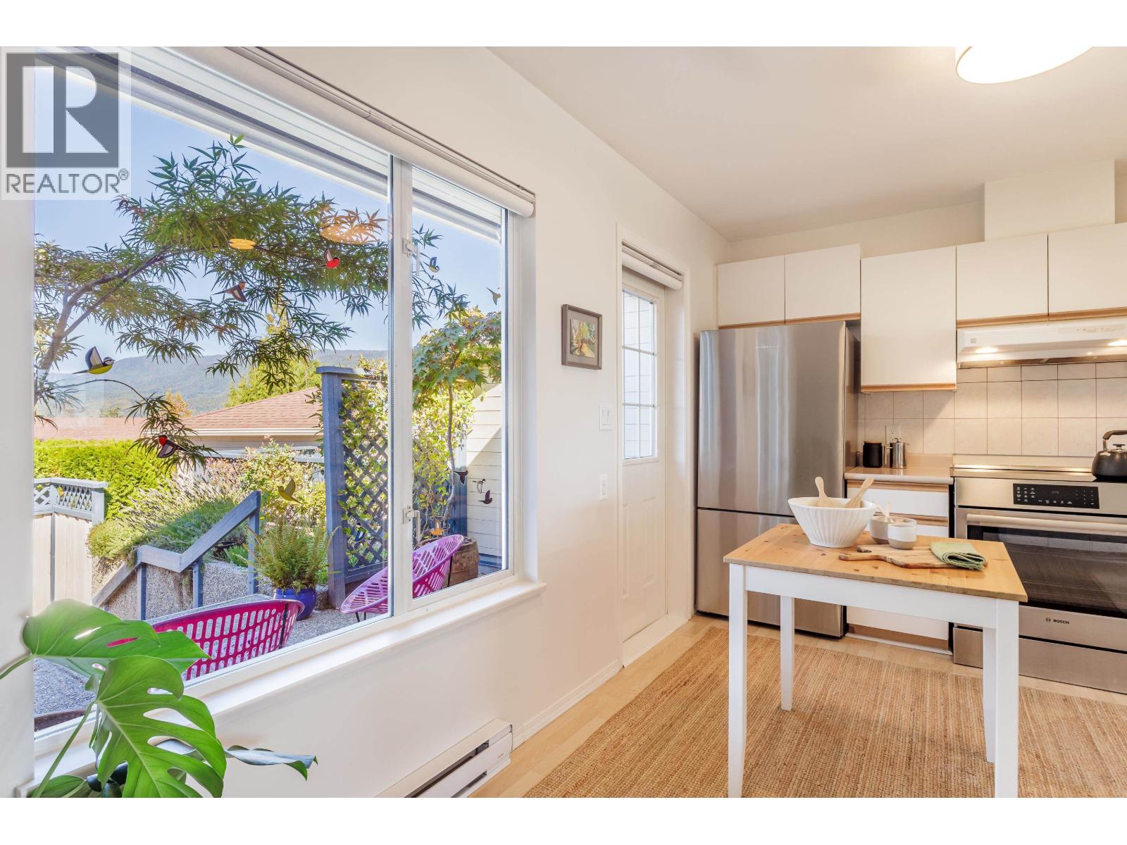 8 5768 MARINE WAY, Sechelt