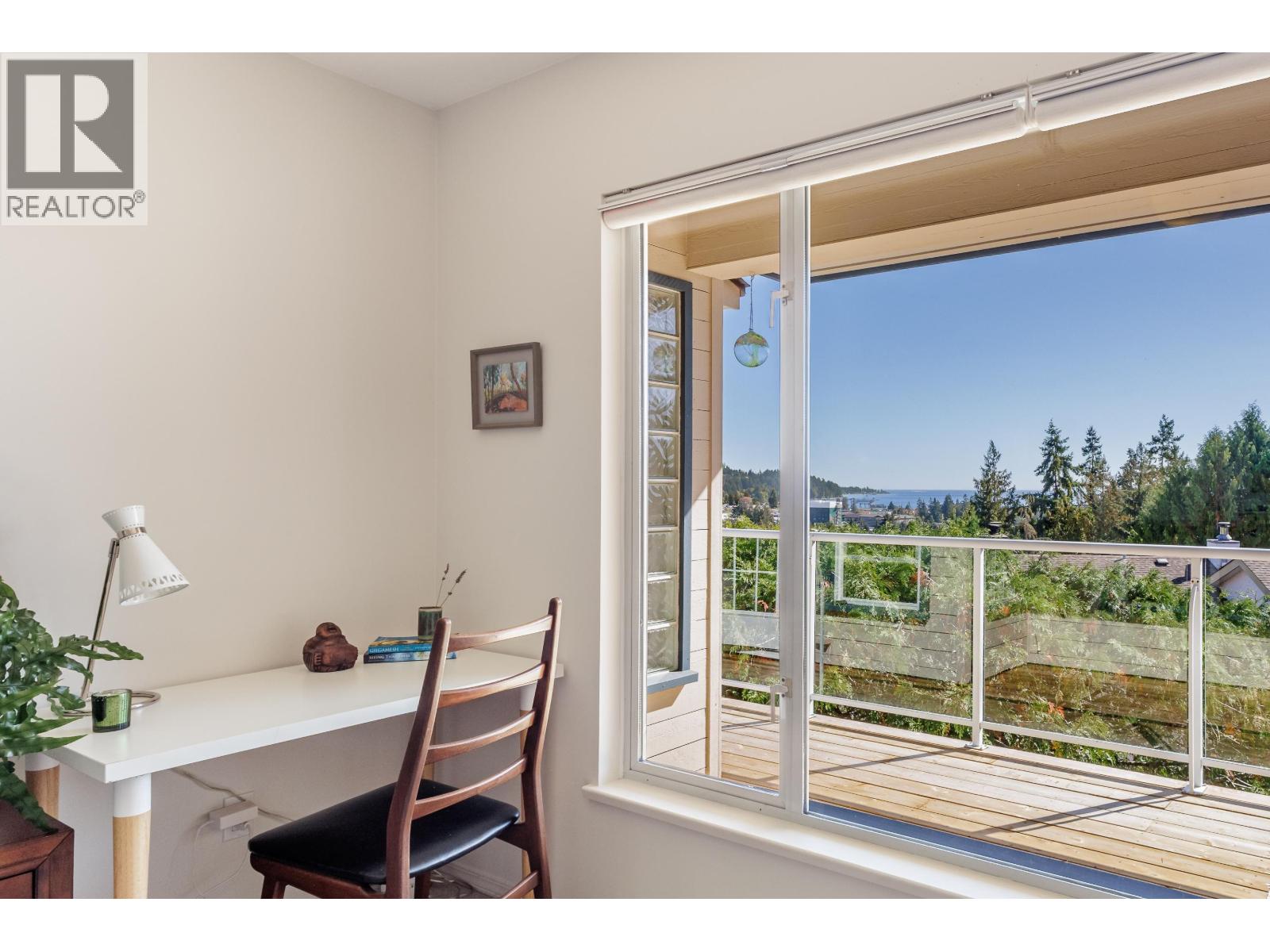8 5768 MARINE WAY, Sechelt