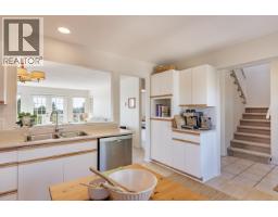 8 5768 Marine Way, Sechelt, BC V7Z0K4 Photo 14