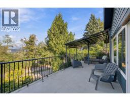 330 N Gamma Avenue, Burnaby, BC V5C1X9 Photo 12