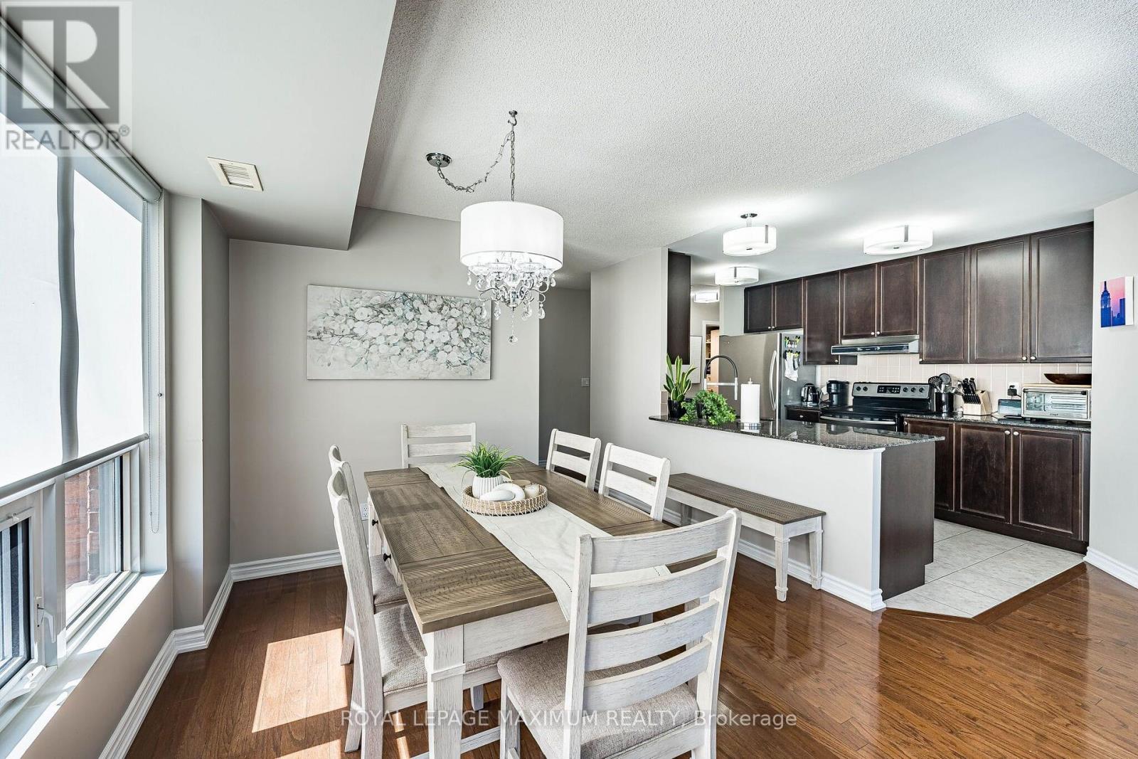 #305 8026 KIPLING AVENUE - 21