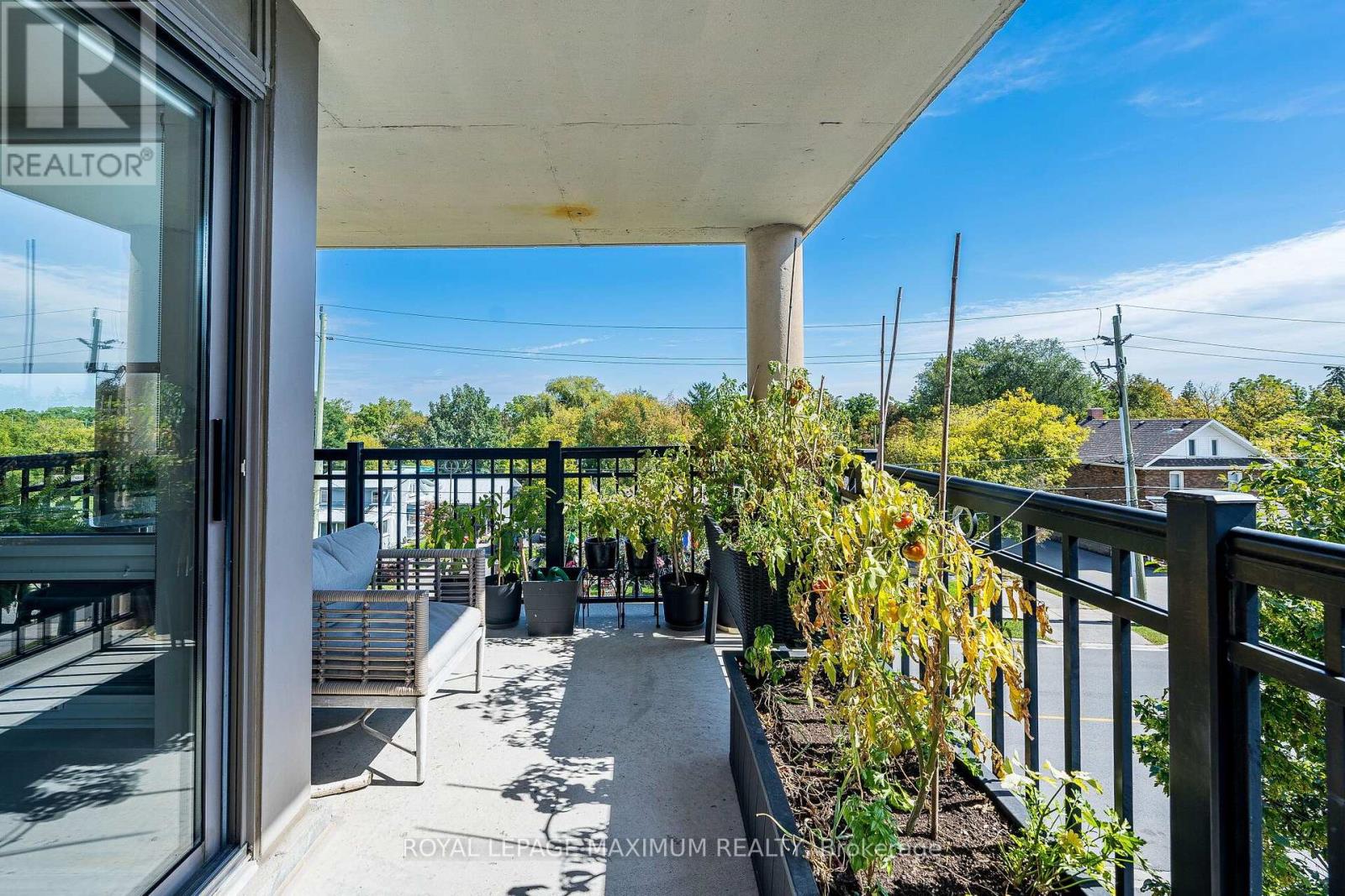 #305 8026 KIPLING AVENUE - 36