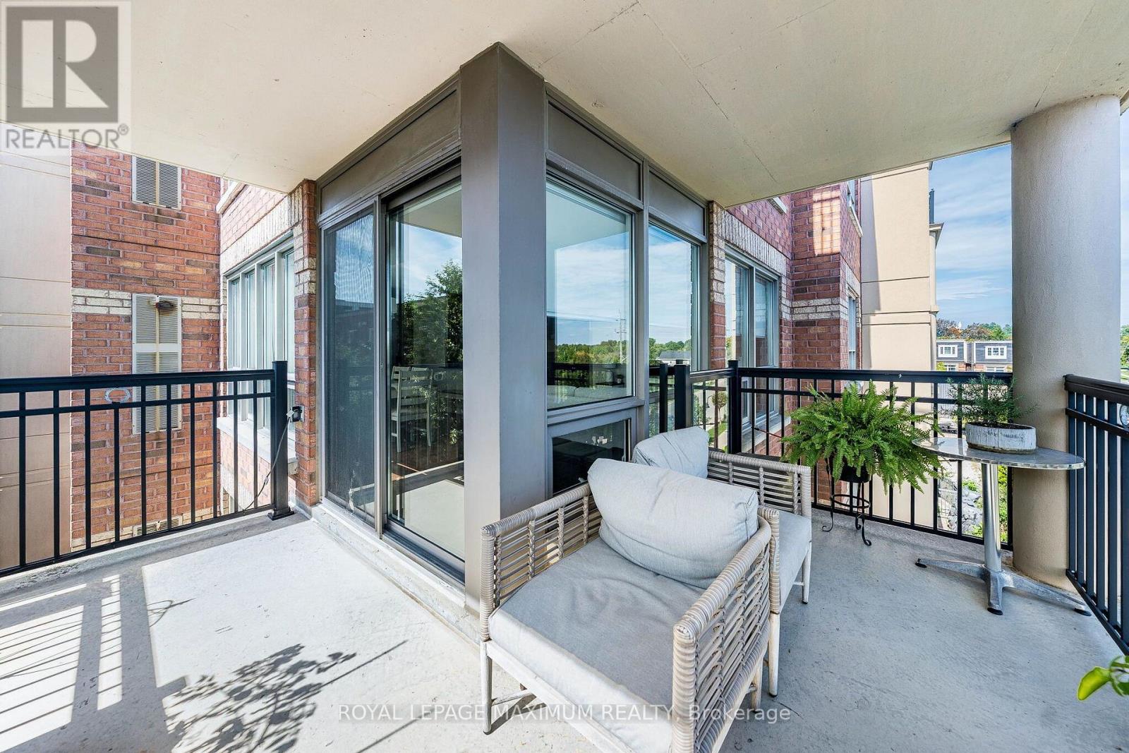 #305 8026 KIPLING AVENUE - 38