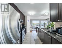 305 - 8026 Kipling Avenue, Vaughan, ON L4L2A1 Photo 10