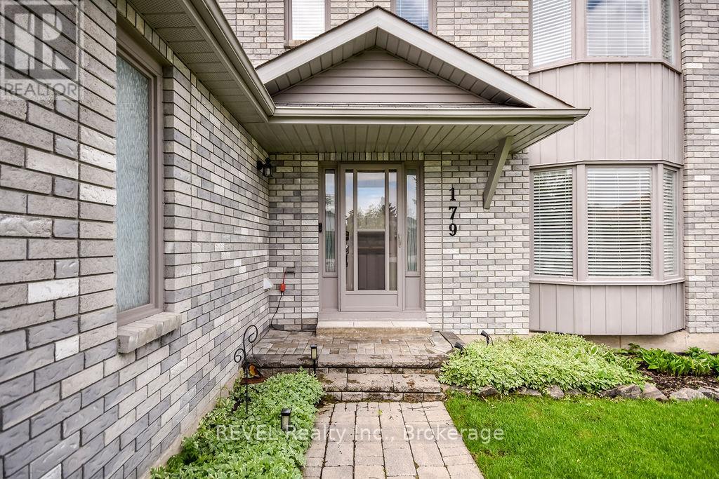 179 LUCKPORT CRESCENT - 3