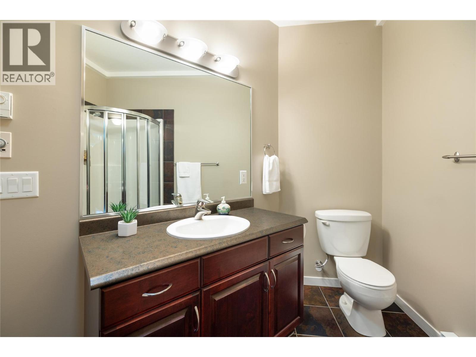 #406 307 Whitman Road - 18