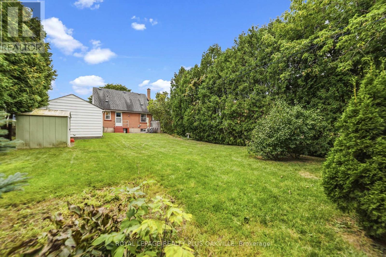 243 JENNINGS CRESCENT - 24