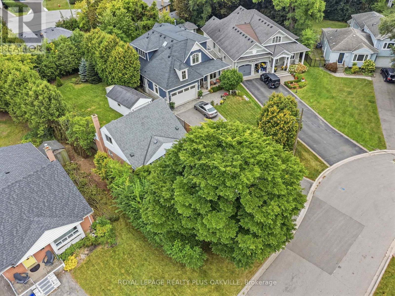 243 JENNINGS CRESCENT - 26
