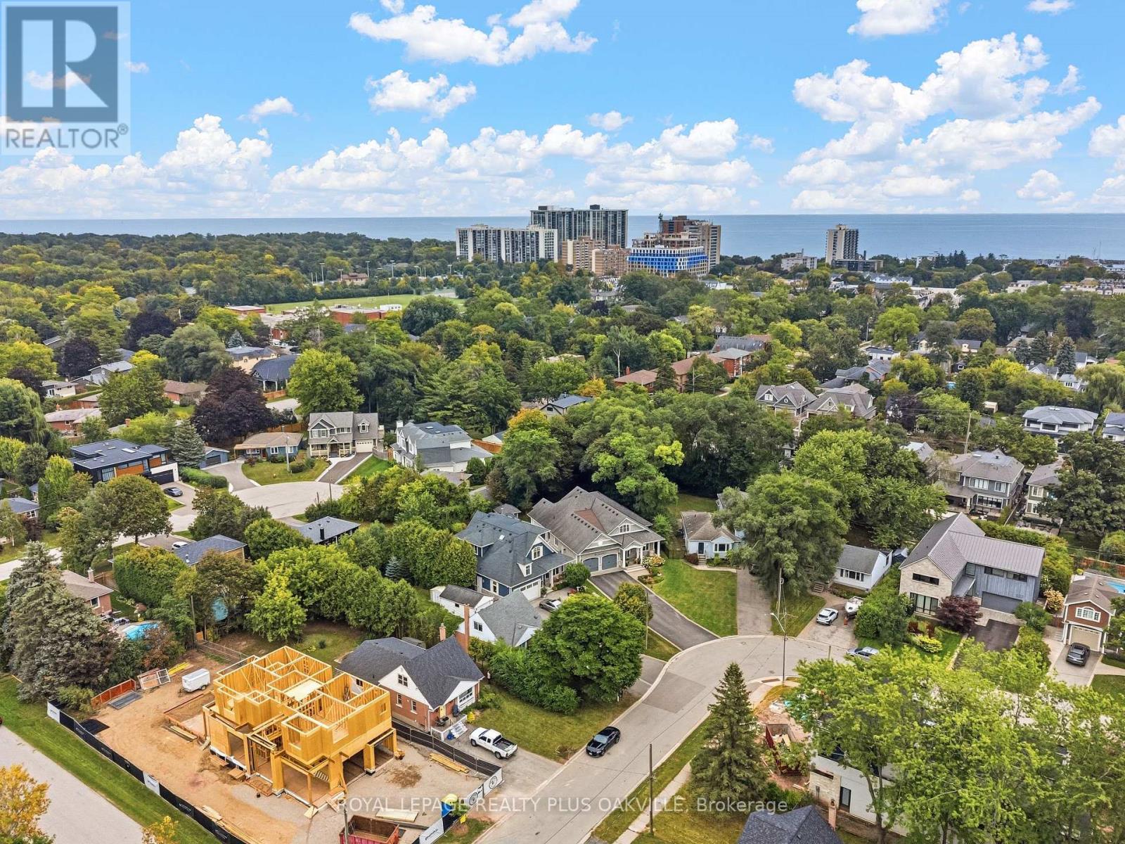 243 JENNINGS CRESCENT - 30