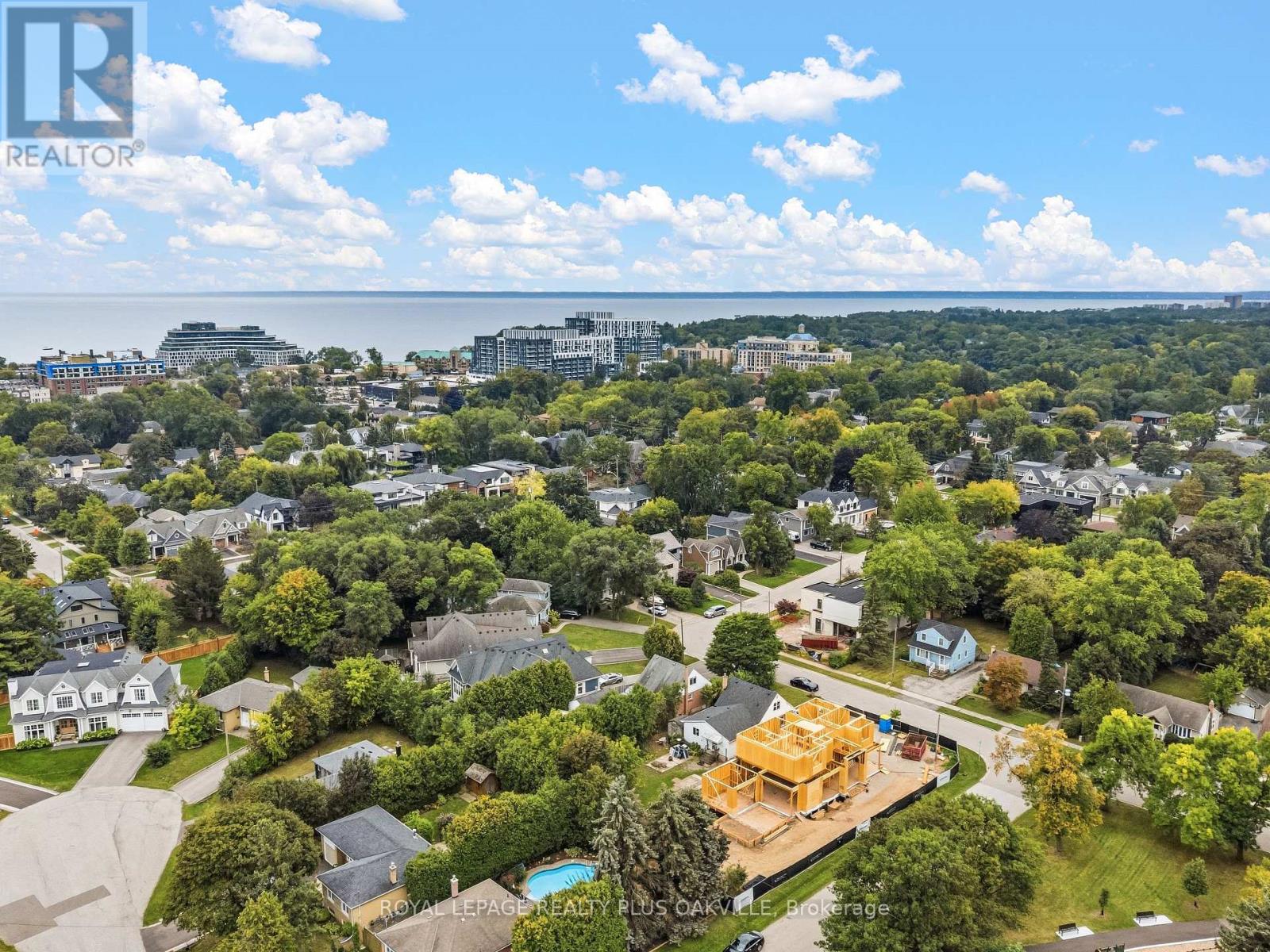 243 JENNINGS CRESCENT - 31