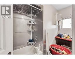 Bedroom - 923-925 California Avenue, Windsor, ON N9B2Z5 Photo 17