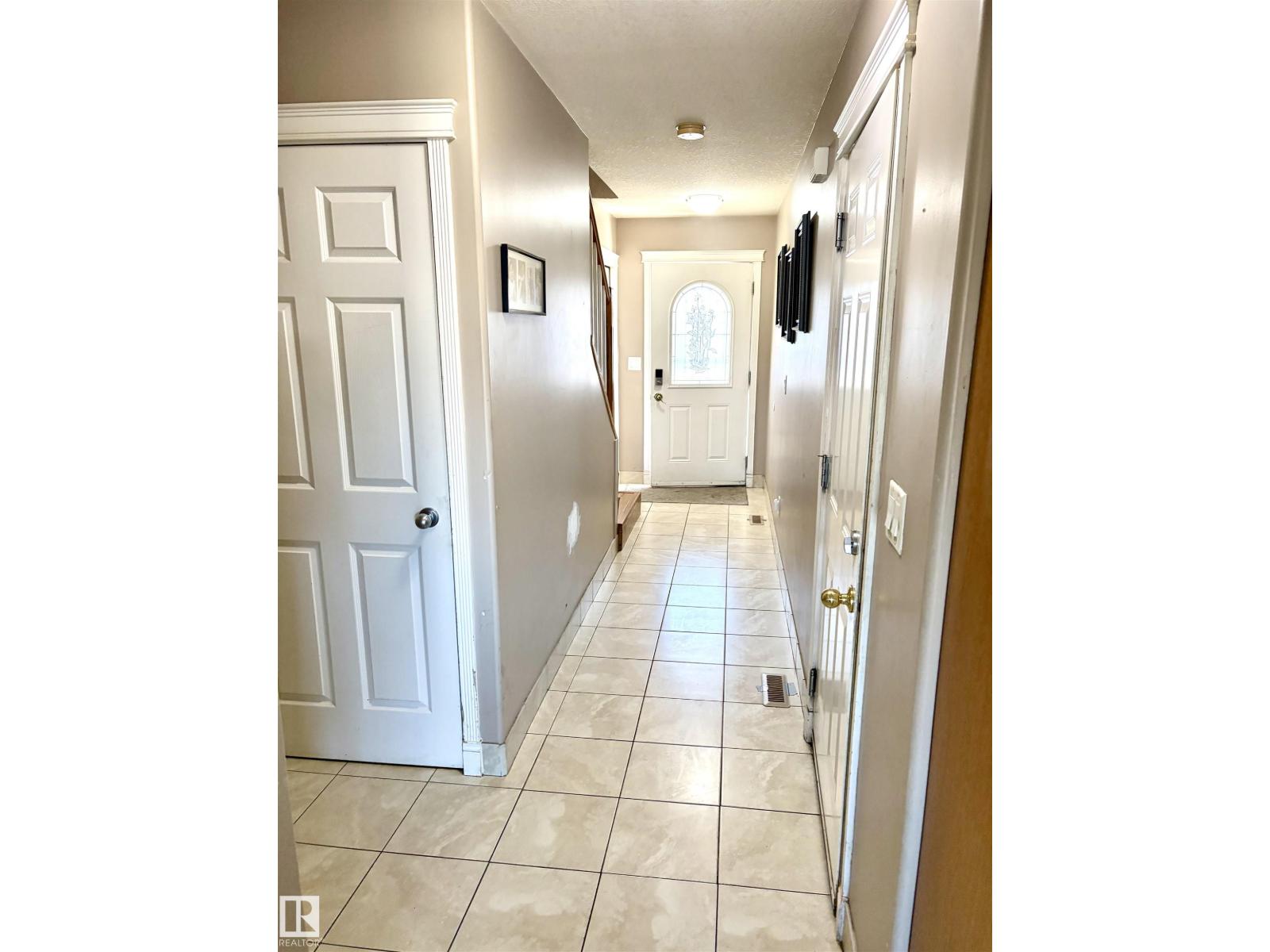 #17 16317 64 ST NW - 12