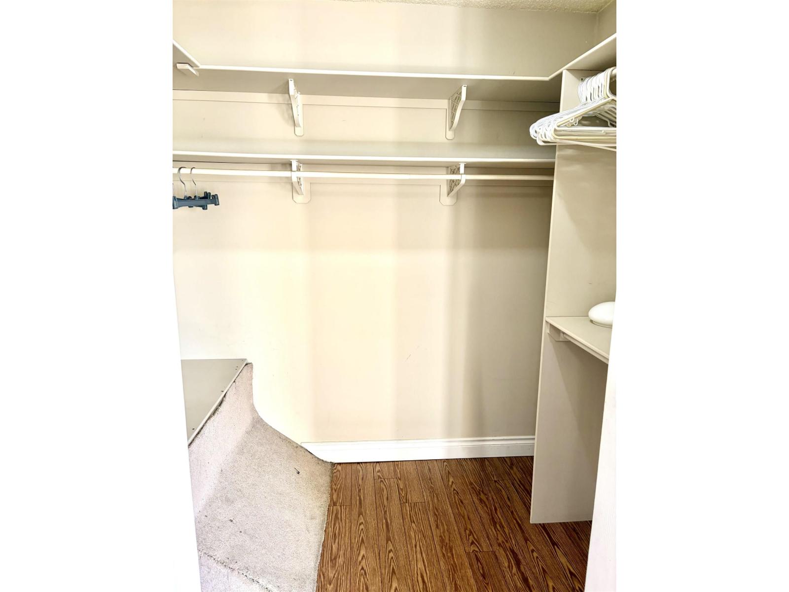 #17 16317 64 ST NW - 16