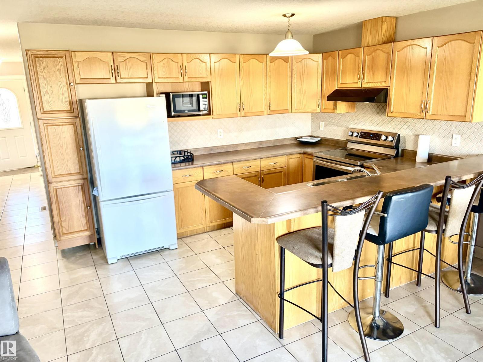 #17 16317 64 St NW photo 3 — MLS® E4509382