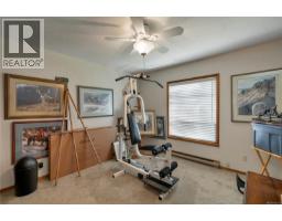 1930 Gillian Pl, Campbell River, BC V9W6B6 Photo 26