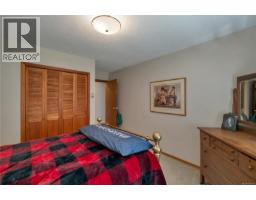1930 Gillian Pl, Campbell River, BC V9W6B6 Photo 22