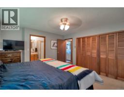 1930 Gillian Pl, Campbell River, BC V9W6B6 Photo 19