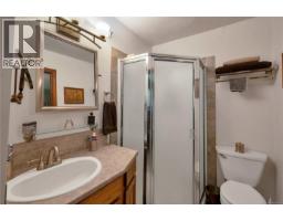 1930 Gillian Pl, Campbell River, BC V9W6B6 Photo 20