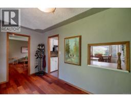 Kitchen - 1930 Gillian Pl, Campbell River, BC V9W6B6 Photo 10