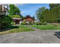 1930 Gillian Pl, Campbell River, BC V9W6B6 Photo 48