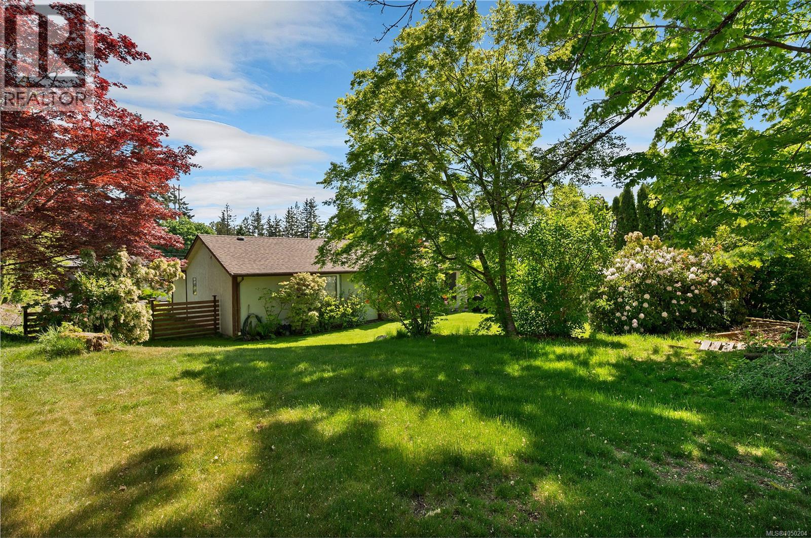 1930 Gillian Pl - Image 37