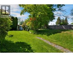 1930 Gillian Pl, Campbell River, BC V9W6B6 Photo 38