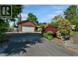 1930 Gillian Pl, Campbell River, BC V9W6B6 Photo 49