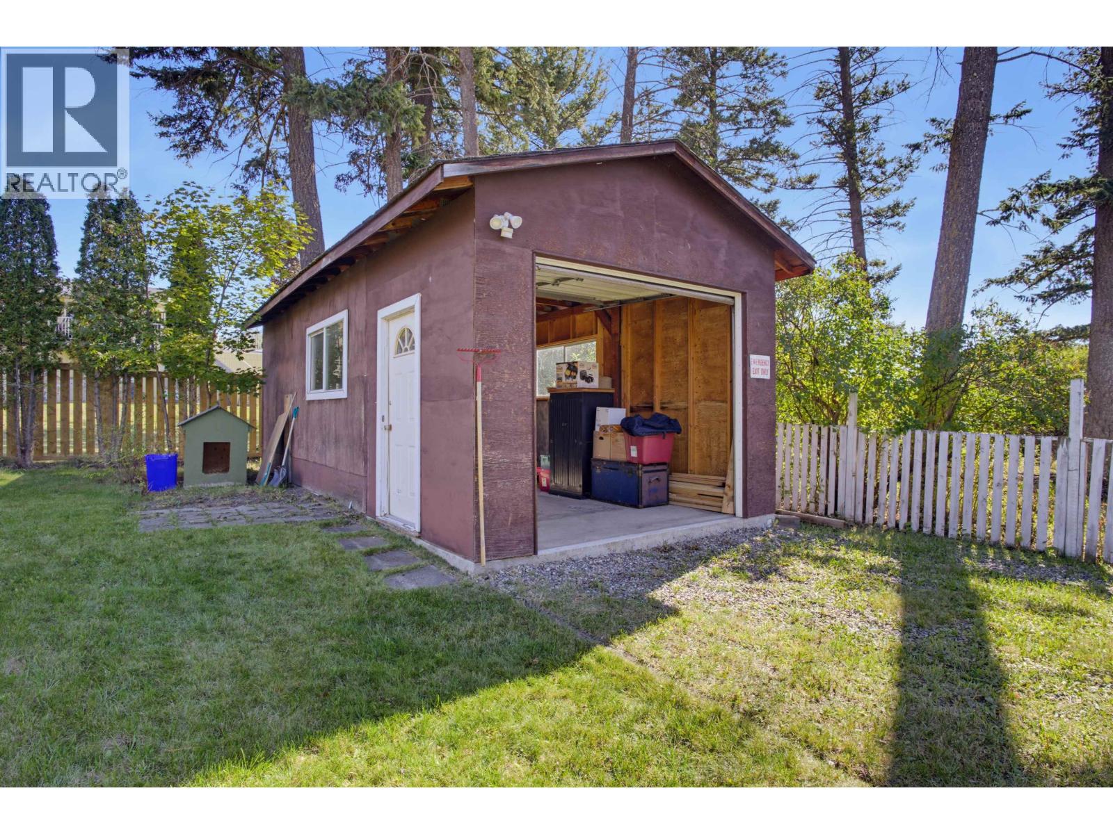 460 DODWELL STREET - 26